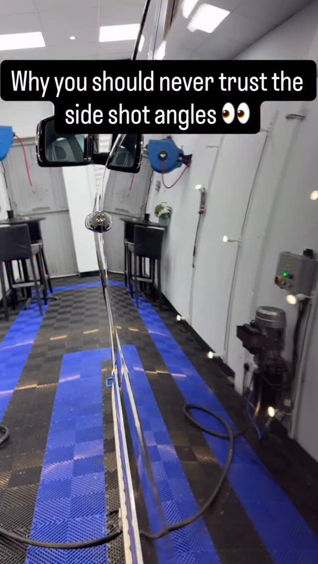 Black always looks good from the side
#reflection #cars #gloss #polish #shiny #mirror