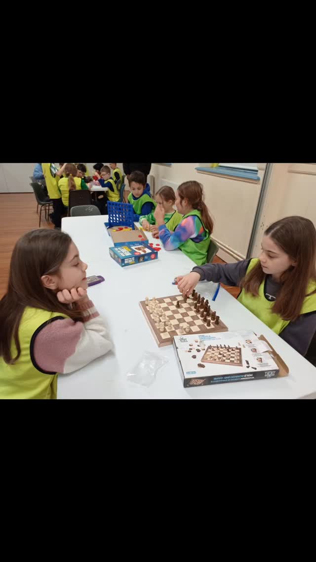Board games planned 🎲 Snowmen created ☃️ Volleyball smashed 🏐 Wednesday at Junior Club = pure fun!
#stmarysyouthcentretullamore #Tullamore
#tullamoreyouthcentre #tullamoreadventures #JuniorClub #WednesdayFun #CraftAndPlay #SnowmanTime #VolleyballFun #KidsClub #makingmemoriestogether❤️