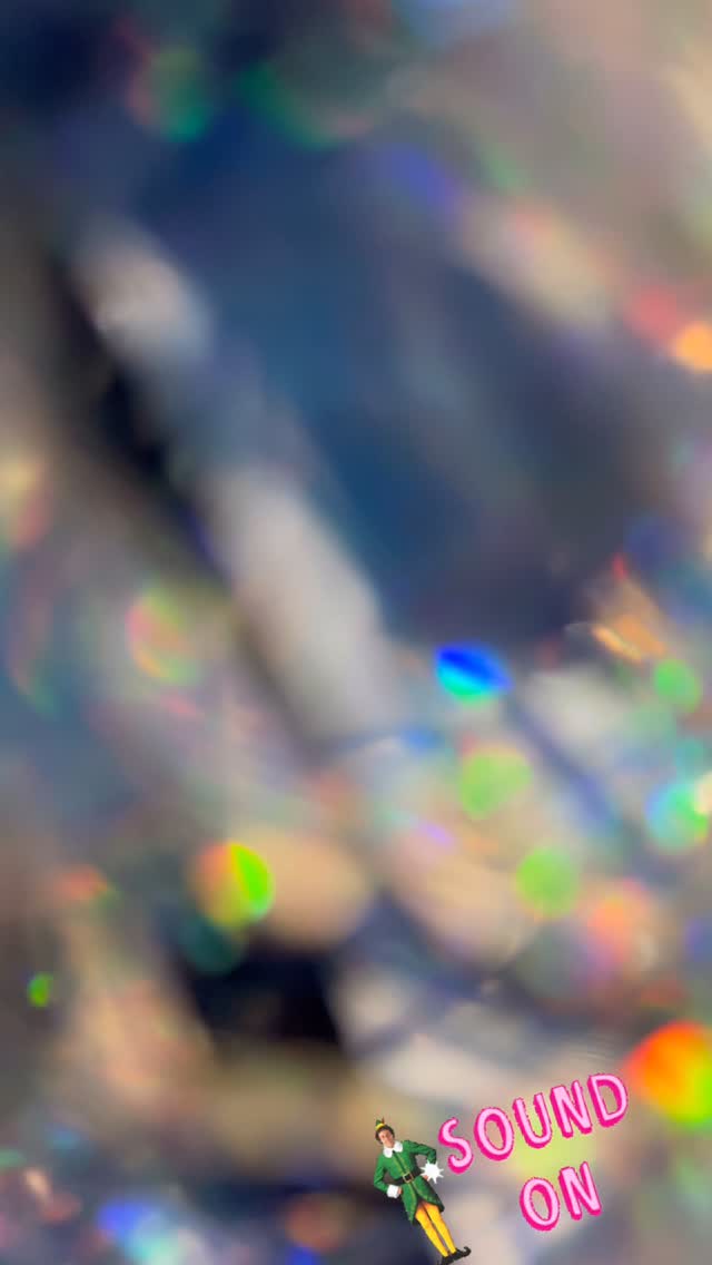 Christmas Cheer HAS ARRIVED!!!!!
We’re ready to celebrate the rest of this year with you- all the fun, joy, laughter, good vibes and amazing hair!!!! ALL wrapped into one small suite with your fave hairstylist elves on hand. 😂🎄🎅🏼
Have you decorated yet? Soon? What’s your current holiday joy status??
#cypresshairstylist #townelake #houstonhairstylists