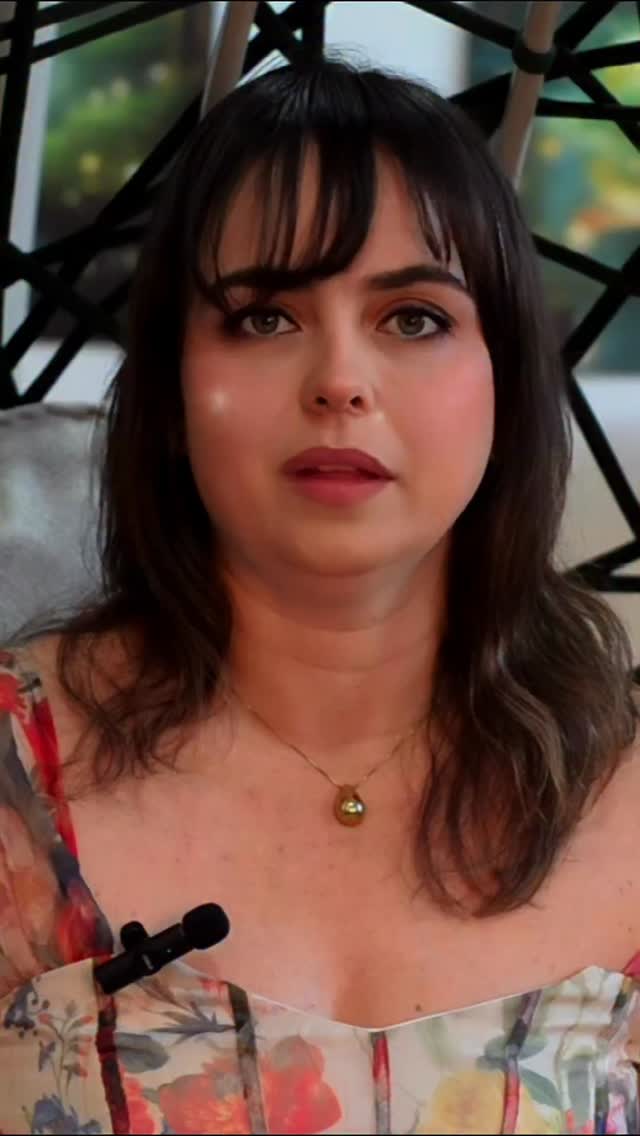 A estreia já é amanhã e eu mal posso esperar para receber os comentários de vocês sobre esse novo projeto que estou tão apaixonada. Os vídeos serão publicados no YouTube toda quarta-feira, mas a cada semana um tipo de encontro diferente. O link do canal está na BIO, vai lá e se inscreve para embarcar comigo na Jornada Grimm, Na Magia das Histórias