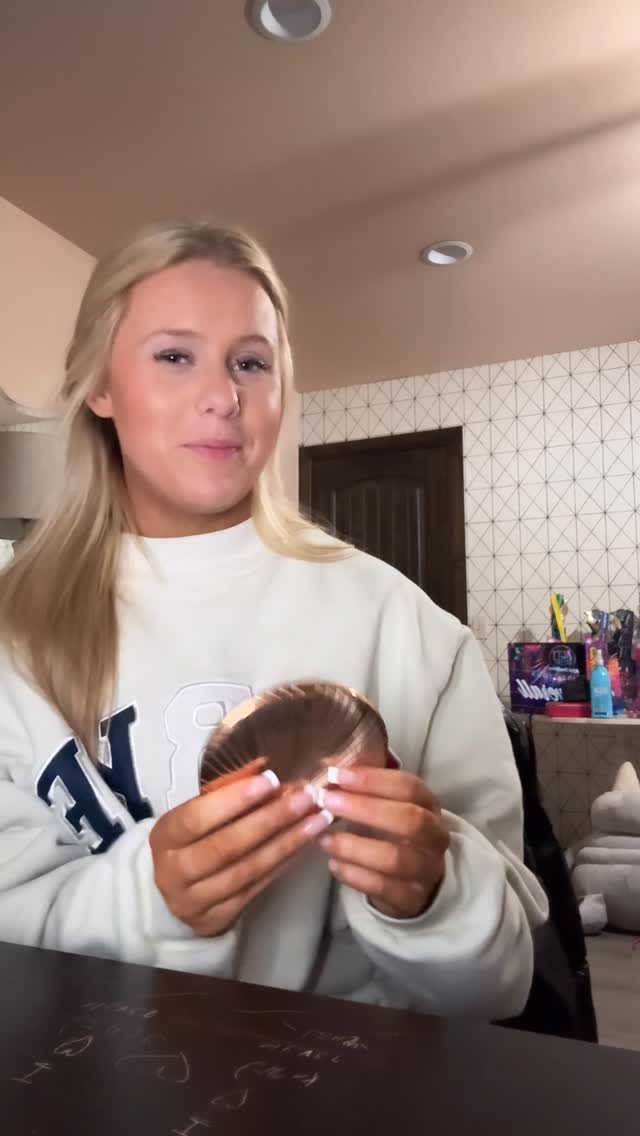 Me and Charlotte are NOT cake face girlies!!