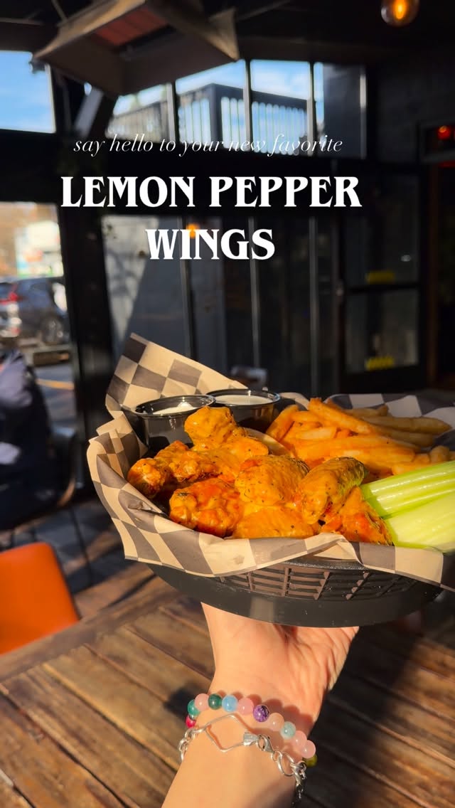 🍋🌶️ Meet our new obsession: Lemon Pepper Wings🍋🌶️
#lemonpepper #providence #rhodeislandlife #rhodeislander #rhodeisland #fypage