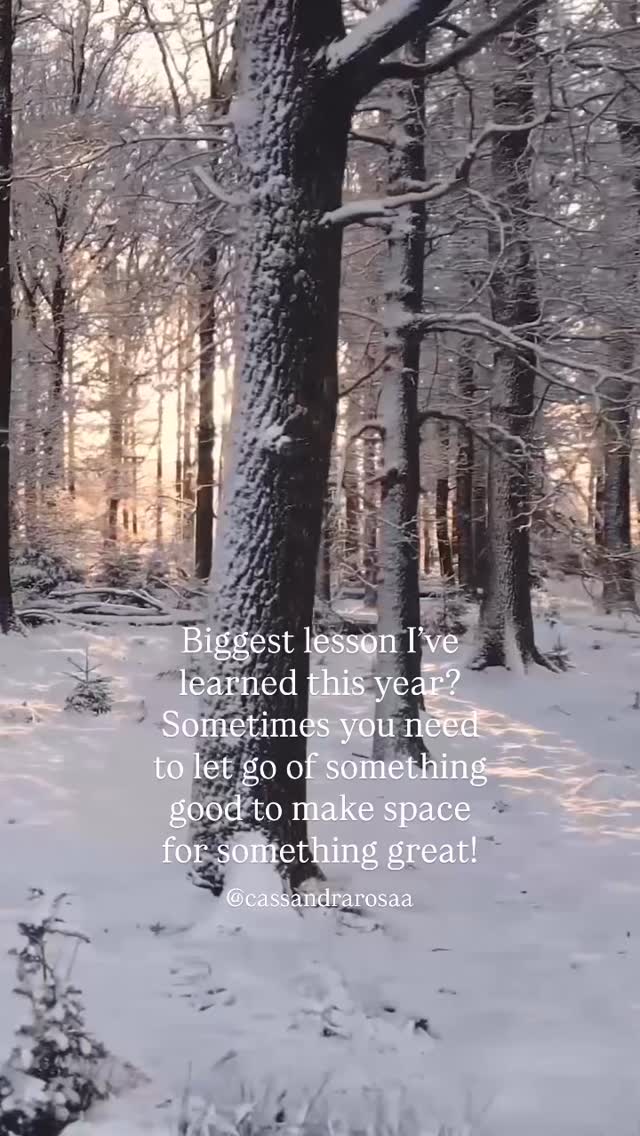 This has been the year of letting go.
There were many moments that felt hard and uncomfortable.
Can you relate to feeling this way? šš¼
Letting go of things that arenāt good for you can feel hard but know whatās even harder?
Letting go of the good in your life and business.
I had an intuitive call to be pulled in a new direction this year.
Many things in my life were no longer aligned with it where I am being led next!
Choosing to make tough choices to release what feels comfortable takes a lot of courage.
Giving yourself permission to courageously follow your instincts even though itās hard, allows for a clean slate for all the greatness thatās coming your way that you are about to receive! āØ
I hope these words of encouragement helped you today š
Iām curious, what was the biggest thing you learned in 2025? Share šš¼