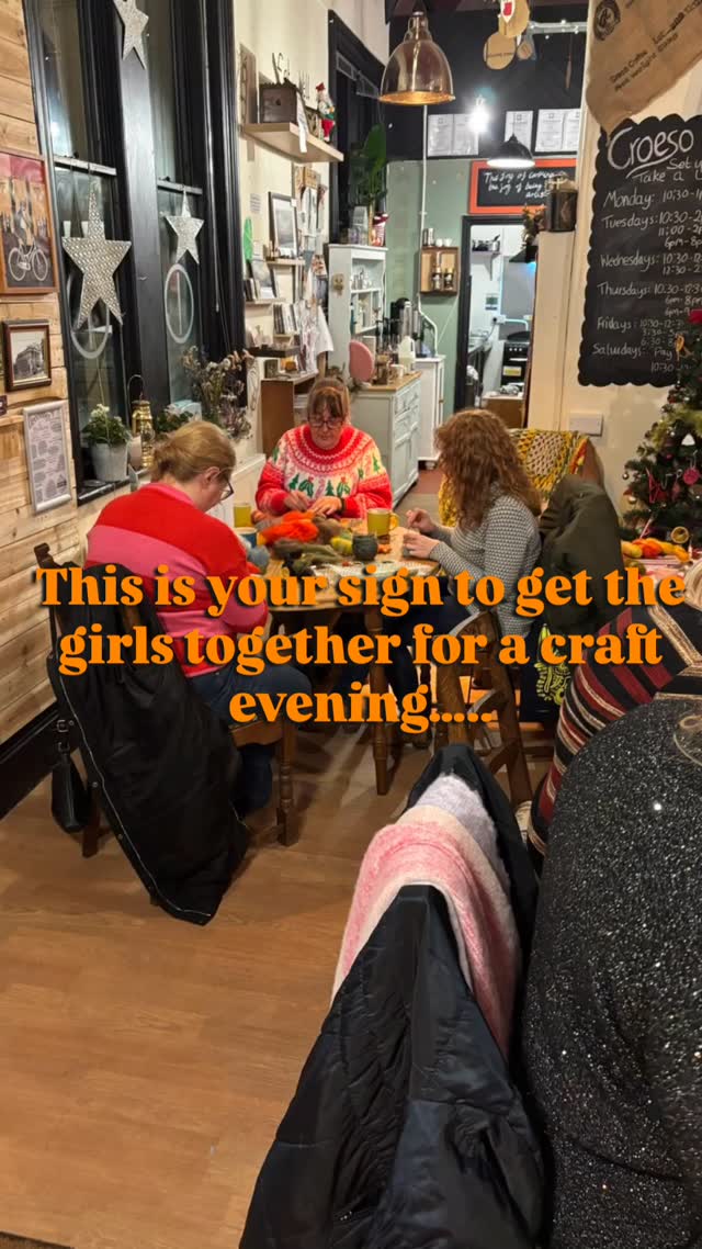 What a night! Our Handmade Christmas series brought the ladies together for an evening of chatting, relaxation and needle felting amidst a festive backdrop of gingerbread, Christmas trees, sheep and cacti. Everyone took home handmade decorations as a memento. Looking forward to next week - Mocktails & Festive Decorations! #platform1 #artcafe #creativecafe #handmadechristmas #newtownmidwales #newtownpowys #ladiesclubpowys #communityproject #communityhub #platform1cafe