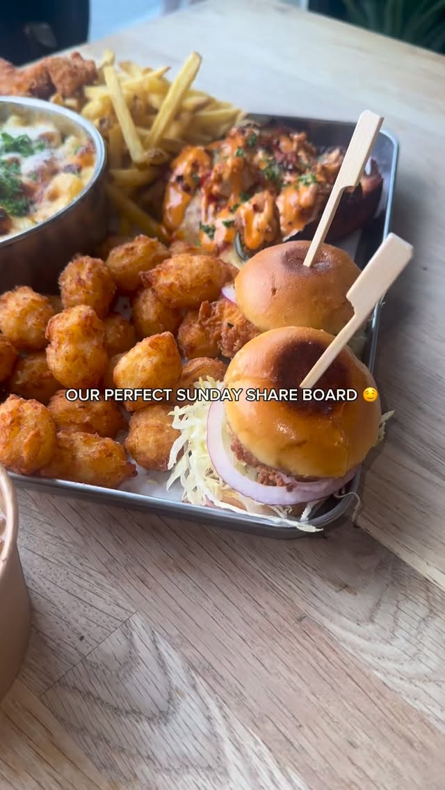 The perfect Sunday Share Board! 🤤 enjoy all of this for just £49.99! The best Sunday comfort food! Tag a friend you’d share this with for a chance to win a mate date this Sunday!
