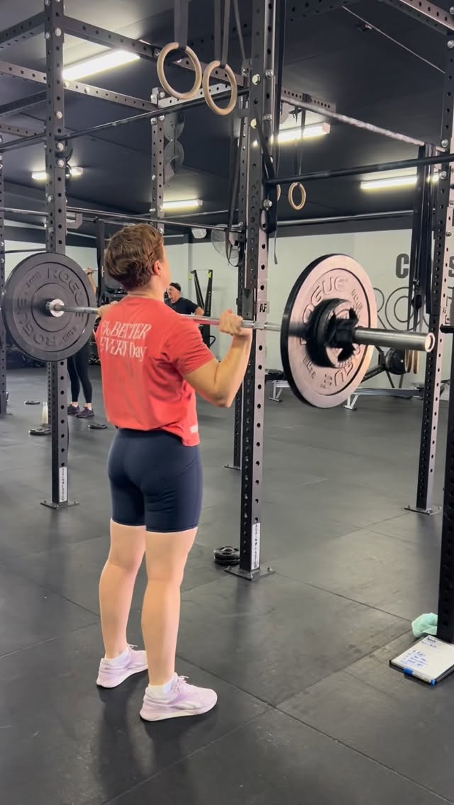 Why we train the Strict Press:
-Builds bulletproof shoulder stability
-Strengthens the core and upper back
-Improves all other overhead lifts
Our members putting in the reps!
.
.
#crossfit #crossfitrocks #crossfitaustralia #crossfitaffiliate #jindalee #sinnamonpark #kenmore #oxley #darra #brisbane #gym #strictpress #community #shoulderstrength