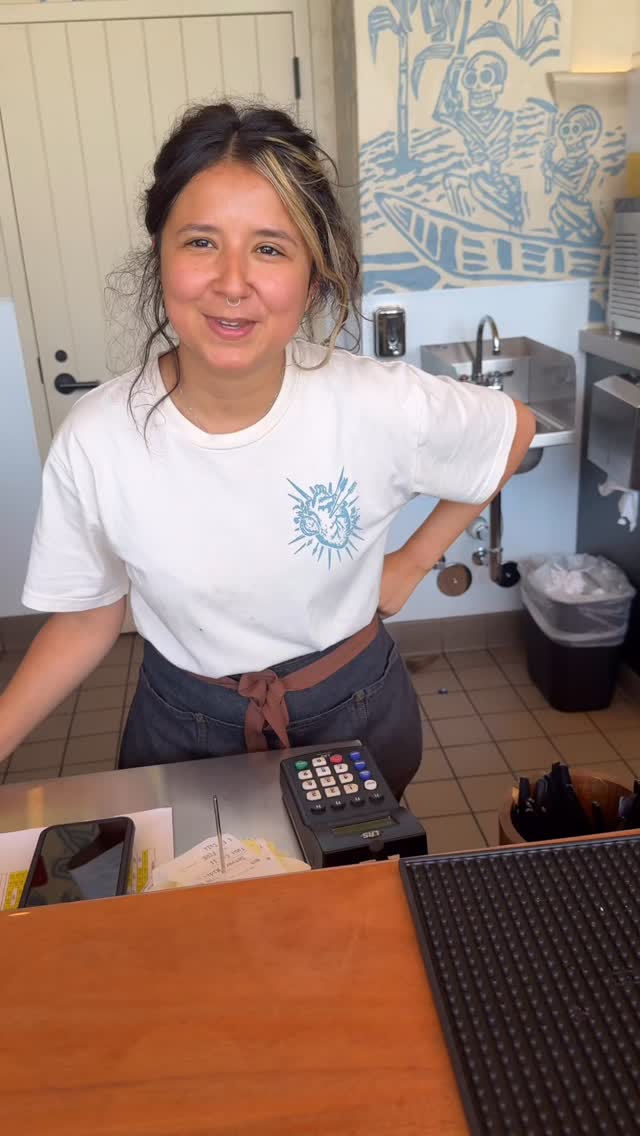 Staff approved. Flavor packed. The Market Salad. With spring mix, avocado, corn, tomatoes, pepitas, queso fresco, jícama, radish, and a garlic-Serrano vinaigrette, it’s fresh with a little kick. 🥊
What’s your favorite Corazón menu item? Let us know in the comments.
#CorazonCarpinteria #LindenSquare #CarpinteriaEats #805Foodies #SantaBarbaraEats #EatLocal805 #MarketSalad #FreshEats #CarpinteriaDining