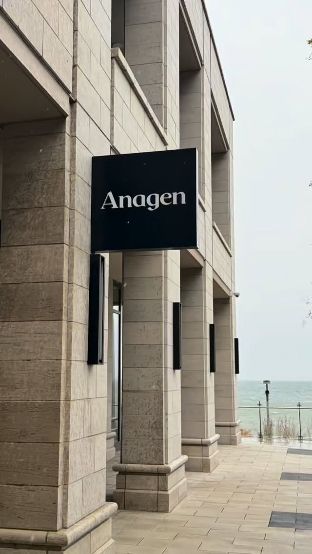 Anagen Hair & Scalp Institute - Burlington, ON
I’ve heard so much about galvanic scalp facials. I had my first one @anagen.ca in Downtown Burlington, Burlington’s only spa offering this kind of Korean scalp treatment.
They are currently having their Pre-Boxing Day sale for buy 1 scalp facial and get one half off! On sale this week Dec 15 - 20!
It’s focused on deep cleansing, boosting circulation, and supporting scalp health.
The process:
• High-frequency wand treatment
• Heated galvanic neck massage
• Steam therapy
• Deep scalp wash
• Blowout to finish
It was both incredibly therapeutic and pampering! 🧖🏼♀️