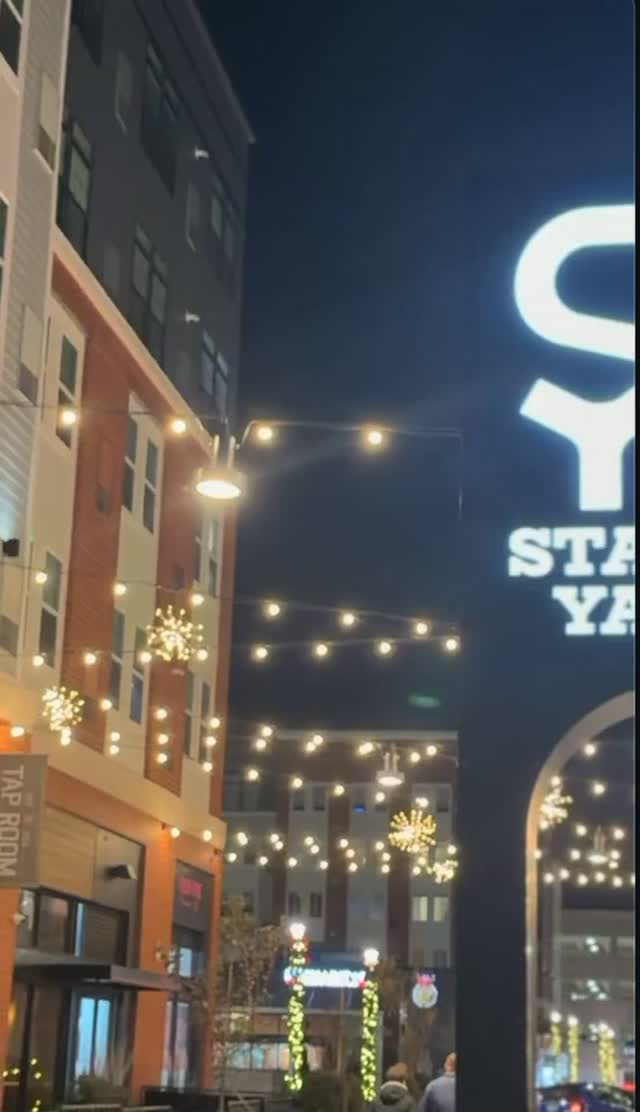 ✨ ’Tis the season, MBA style ✨
Our holiday party last week was an absolute hit 🎄🥂
From great conversations to even better food (TOAST at Station Yards really is chef’s kiss 🤌), the night was filled with drinks, merriment, and yes… networking 😉
Bonus points because we loved it so much last year, we had to do it again — and even more love to everyone who brought pajama donations to support EJ’s PJ’s ❤️ Any size, age, or style helps, and your generosity truly made an impact.
Thank you to everyone who joined us to kick off the holidays the MBA way. We’re grateful for this community and can’t wait to do it all again ✨
.
.
.
#macarthurbusinessalliance #onelongisland #longislandbusiness #suffolkcounty #networking #happyholidays #holidayparty #greatsouthbay