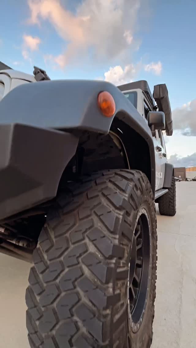 Jeep JKU +
iKamper Skycamp +
Yakima 270 +
Buy some last minute gear
PLAN + RENT + BUY + PLAY with ROOZE
#jeepaustralia #campingaustralia #roadtripaustralia #rentaroadtrip #rooftoptent