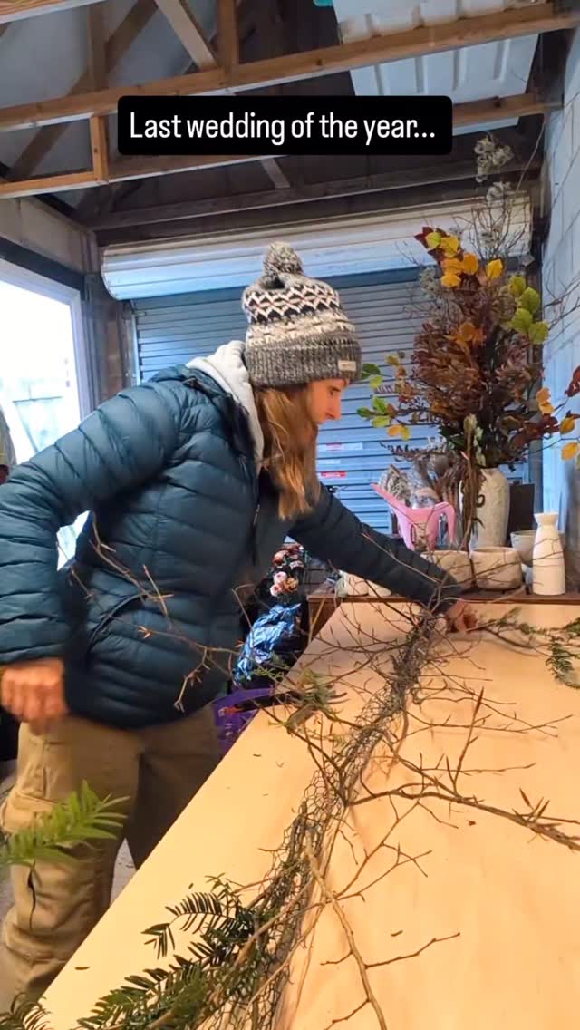 The last wedding prep of the year... Let's go! It's freezing in my workshop, I look like the Michelin man, I have so many layers on! 😂
This hanging winter installation is for the gorgeous Holly and Matt, who got married at the beautiful Trevenna barns. 😍
@trevennabarns
@holly_may._
#trevennabarns #trevennabarnswedding #winterwedding #winterweddings #winterweddingcornwall #weddingfloristcornwall
#floraldisplay #hangingfloralinstallation #floralinstallation #weddinginstallation #southwestweddingfloristoftheyear #weddingfloristsouthwest #christmaswedding #decemberwedding
#behindthescenesflorist