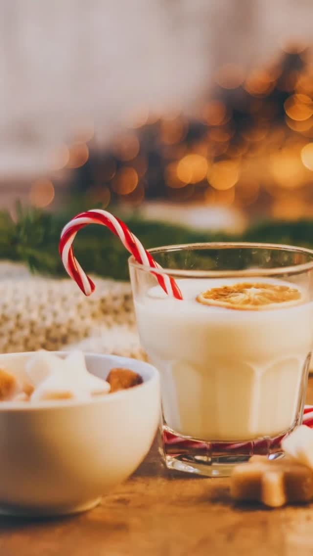 December bij Mille Fleurs Apartments.
Geniet van warme chocolademelk en zachte dekens binnen. Of trek eropuit om de sfeervolle kerstmarkten in de omgeving te ontdekken. Ervaar de gezelligheid van Limburg en de Voerstreek.
#hellodecember #millefleursapartments #wintervibes #cosystay #holidayseason
*Christmas Markets* in Liège, Aachen, Maastricht, and Valkenburg
The Christmas markets in Liège, Aachen, Maastricht, and Valkenburg are all beautiful and unique, each with its own charm and atmosphere. Here are some highlights of each market:
Liège
• Village de Noël: The oldest and largest Christmas market in Belgium, with over 150 chalets filled with artisanal products, delicious treats, and a fairy-tale atmosphere.
• Ferris Wheel: A magical view from the Ferris wheel in the Christmas village.
• Ice Rink: A covered ice rink at Place de la Cathédrale.
Aachen
• Weihnachtsmarkt: A traditional German Christmas market with stalls, glühwein, bratwurst, Aachener printen, and Christmas concerts around the Cathedral.
• Typical German Delicacies: Enjoy Christmas pastries and warm drinks at the cozy stalls.
Maastricht
• Magical Maastricht: The Christmas market at Vrijthof with an ice rink and a Ferris wheel, offering a beautiful view of the numerous lights in the city.
• Fairy-tale Atmosphere: The market is decorated with Christmas lights and atmospheric light shows.
Valkenburg
• Christmas Town Valkenburg: Transformed into a Christmas town from mid-November with Christmas markets in the marl caves, beautifully lit above-ground stalls, and Christmas parades.
• Underground Markets: Unique Christmas markets in the Gemeentegrot and the Fluweelengrot.
• Magical Atmosphere: The market is adorned with thousands of Christmas lights and festive music.