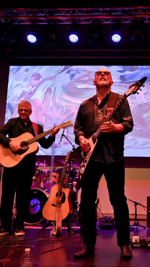 Big fun sitting in with Renaissance at the Wildey Theatre, Edwardsville on Saturday. Wishbone Ash was in town for our show there the following evening. I was invited to recreate the guitar solo on their appropriately named song Ashes Are Burning.
