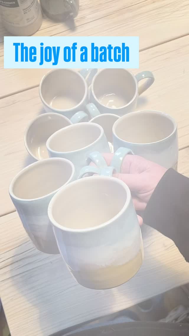 This time last year, making a nice mug was a pretty big deal. I’ve most of 2025 making one off gems and noticing what I enjoy (both as a maker and a drinker). Now wholesale @priorshopbristol and @independentdesigncollective has made me really appreciate a batch. I don’t have a throwing gauge so the repetition of shape is felt not measured, so each one remains a special individual, but within a slightly bigger family 🥰 #jenmakespots #mugsmugsmugs #priorshop #independentdesigncollective #bristolpotter