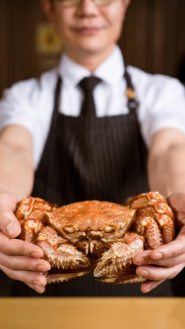 From the icy waters of northern Japan, the Hokkaido Hairy Crab is a rare winter delicacy prized for its deep sweetness and limited harvest.
Featured one night only at our NYE Premium Omakase.
Limited seats - grab yours now! Link in Bio.
