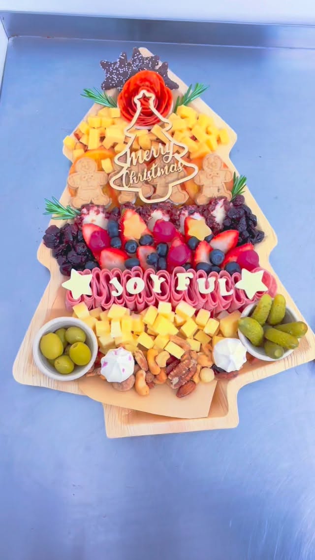 🎄We’re Ready for Christmas!🎄
Our Limited Edition Charcute Tree is officially here — and it’s the perfect centerpiece for your holiday celebrations! Filled with festive flavors, premium cheeses, savory bites, and seasonal sweets, this edible holiday masterpiece is sure to impress your guests.
Limited Charcute-Trees quantities available.
🎁 Perfect for parties, gifting, Holiday drop in, or your Christmas dinner table
Order now before they’re gone! Link 🔗 in Bio.
.
.
.
#CharcuteTree #HolidayCharcuterie #ChristmasReady #FestiveFlavors
