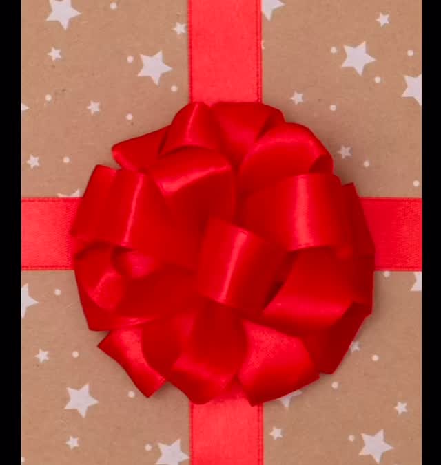 Parties have been happening all week, and today our littlest kids had their party! 2-Day preschoolers had fun with parents today.