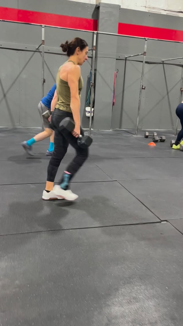 Workout of the day!
AMRAP in 15:
50’ suitcase walking lunge (2x35/50#)
40 double unders
2/3 rope climbs (15’)