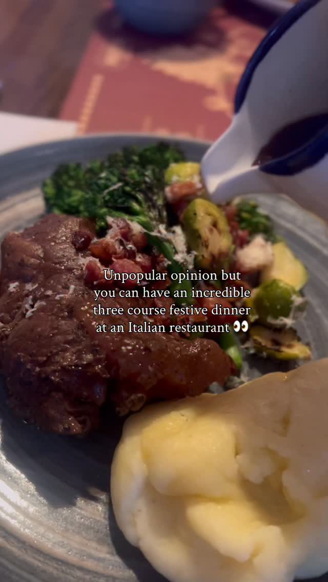 Gifted Meal | I’ve been going to Prezzo for as long as I can remember, since I was about 17…and I’m nearly 37 now 😅 This particular one has been here for around 20 years, always busy, always reliable and always a great meal.
Since having a child, I’m probably in there more than ever, and I genuinely think their kids’ menu is brilliant value for money. I’ve shared Prezzo several times over the years on my stories and grid completely organically, long before any partnership, because it’s just somewhere I truly enjoy going!!
So when we planned our Christmas co-working meal, there really was no other option. It was an obvious choice for all of us 🙏🏼
Their festive menu at the moment is such good value, you can choose just two courses if you want, or all three for under £30, which is amazing for the quality of food. There’s a lovely mix of Italian favourites alongside classic English dishes, with the full main menu still running too.
I know they do Italian incredibly well, so this time I went for a more traditional English Christmas option, the beef was slow-cooked, tender and absolutely incredible. The girls had the honey-coated mozzarella sticks to start and loved them, and the dessert selection is unreal too, cheesecakes, Nutella balls, tiramisu…honestly spoiled for choice.
We even had crackers, the staff looked after us so well, and the whole experience was just spot on. I’ll keep going back again and again…excellent food, great service, every time.
Highly recommend checking out their festive menu over the Christmas period 🎄✨Thank you to the Spalding Prezzo team for having us 🤍😍👏🏼 @prezzospalding @getstuffdone.k @typeandthreadcreative @chasemediaandsocial