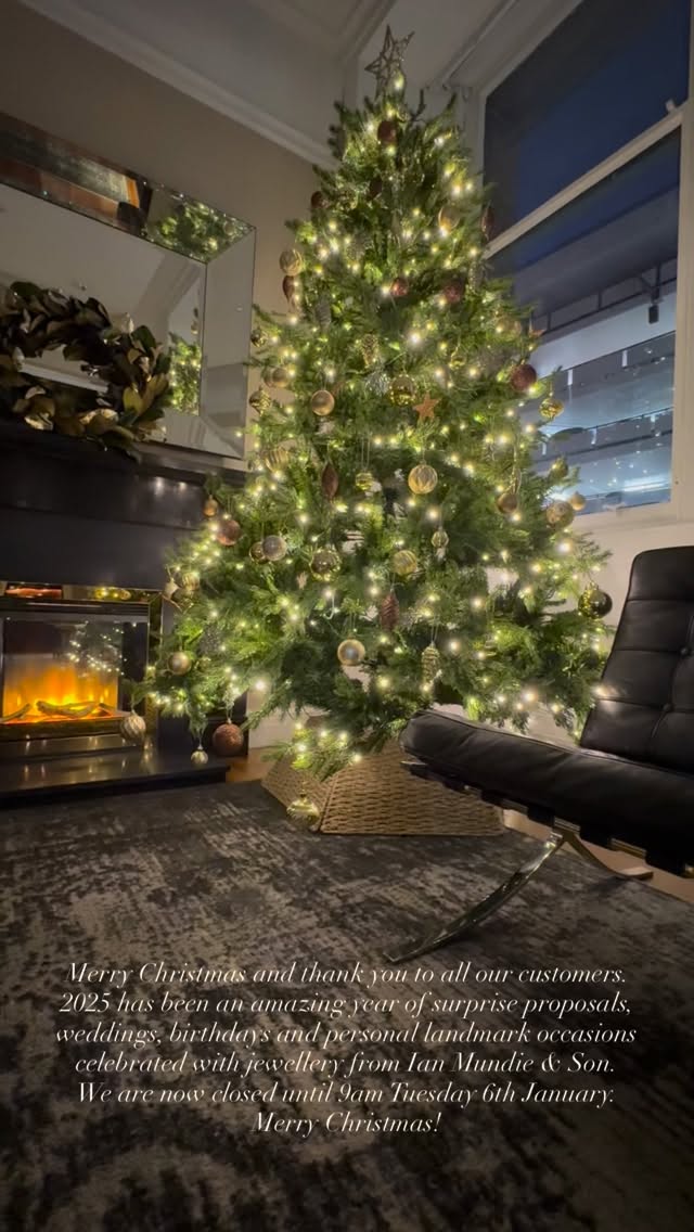 #glasgowjeweller #mundieandson #glasgow #diamonds #christmaspresents