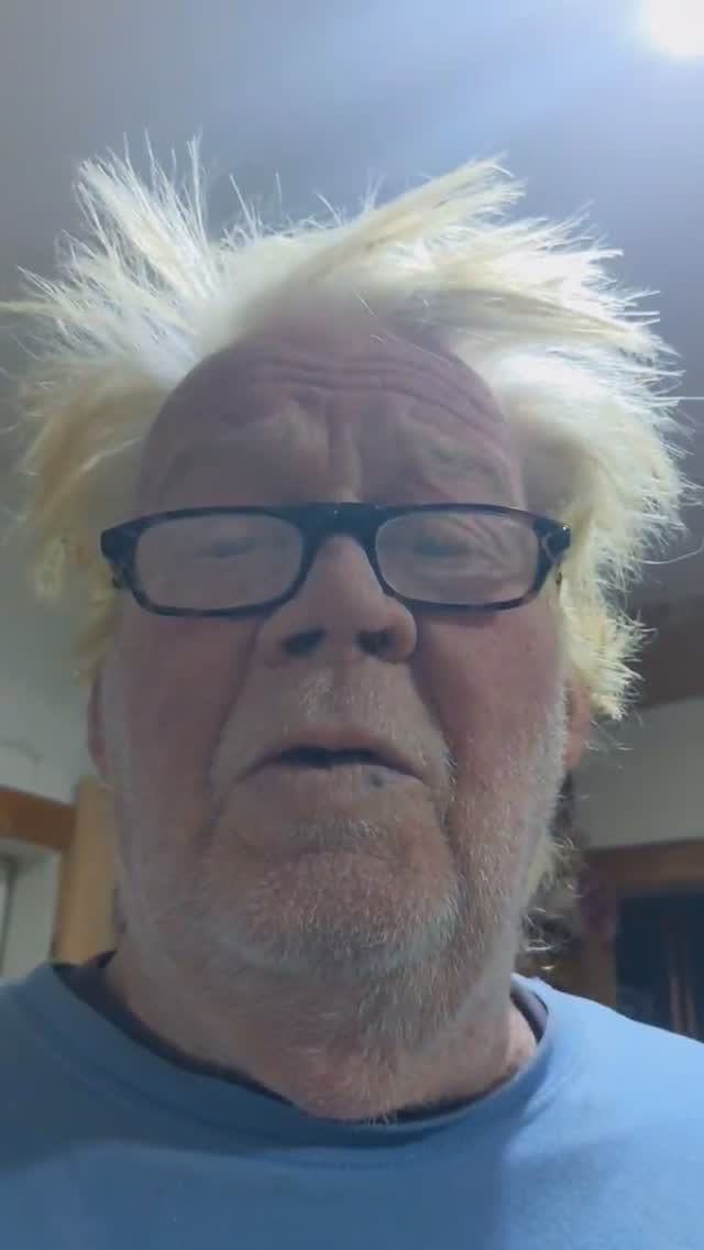 Today I am making a stalking heron using wax as a medium.
#foundrylife #digbyveeverscarter #bronze #bronzesculpture #somersetsculptureandfoundry #lostwaxcasting #maineartist #heron