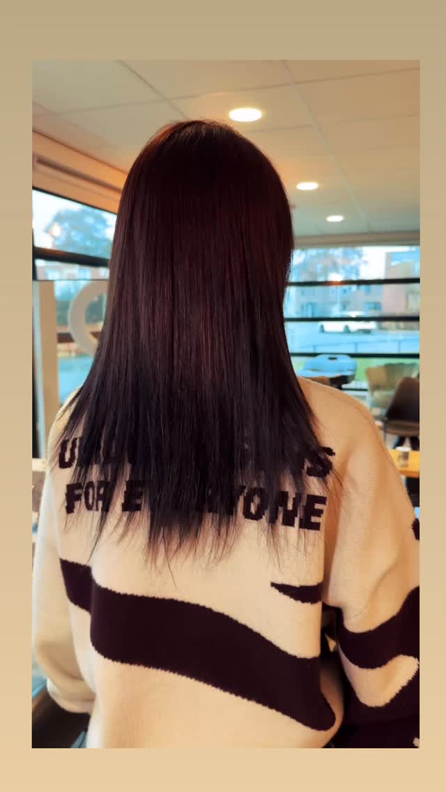 Van prachtig naar nóg prachtiger ✨
Tatum koos voor een verlenging van 60cm & 120 gram voor die volle, natuurlijke look.
Zachte overloop 🤍 #hairextensions #beforeafter #haarttransformatie