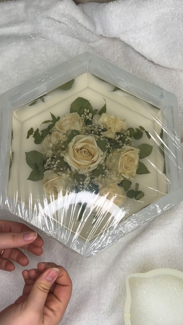 Demold this 9” hex with us 😍
#bouquetpreservation #flowerpreservation #flowersinresin #resindemold #demoldingvideo #flowerart #resinart