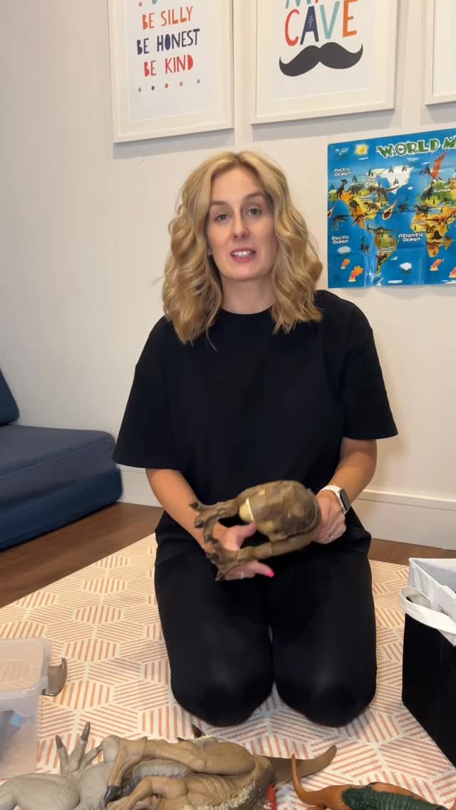 The pre-Santa playroom reset continues and today we’re talking storage! One of my favourite tips to give parents when it comes to toys is ‘Big toys, big storage, small toys, small storage’ 🧸
Smaller toys need smaller spaces so we can easily find what we’re looking for, while bigger toys need more space 🙌🏼 Plus, this makes it easier for the little ones to get involved in tidying up & they can independently find what they’re looking for!
Scroll through my recent posts for more tips on getting the play area ready for December 💕
#thehomereset #reset #declutter #christmascountdown #playroomorganization