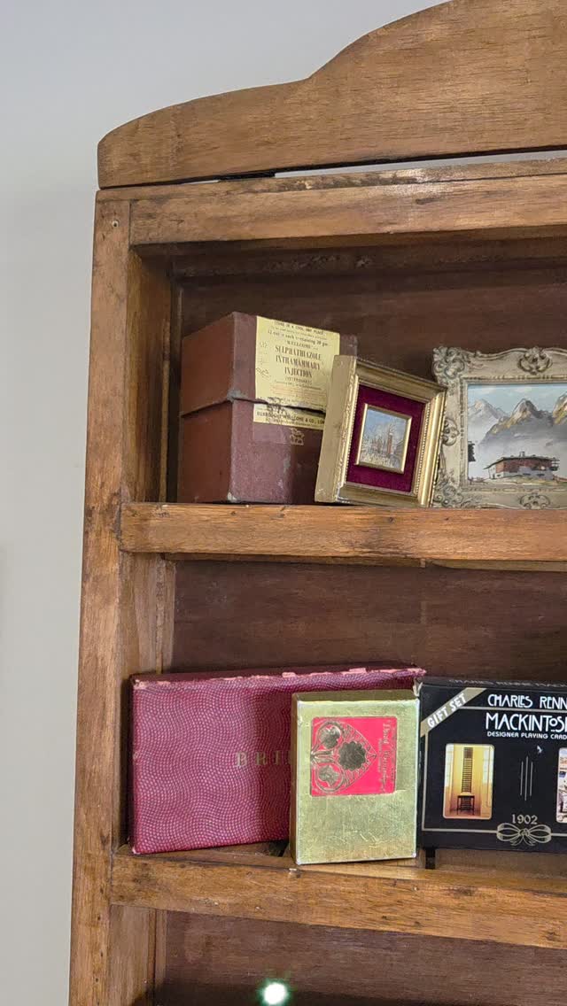 Check out this lovely #vintage collection of smalls from www.objetdart-stuff.co.uk