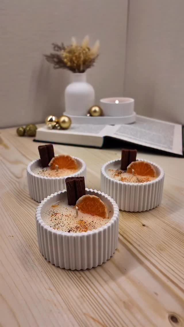 Cinnamon Orange Bliss 🍊
#candle #cinnamon #orange #candlelovers #candlemaker #homedecor #candleart #homemade #madewithlove