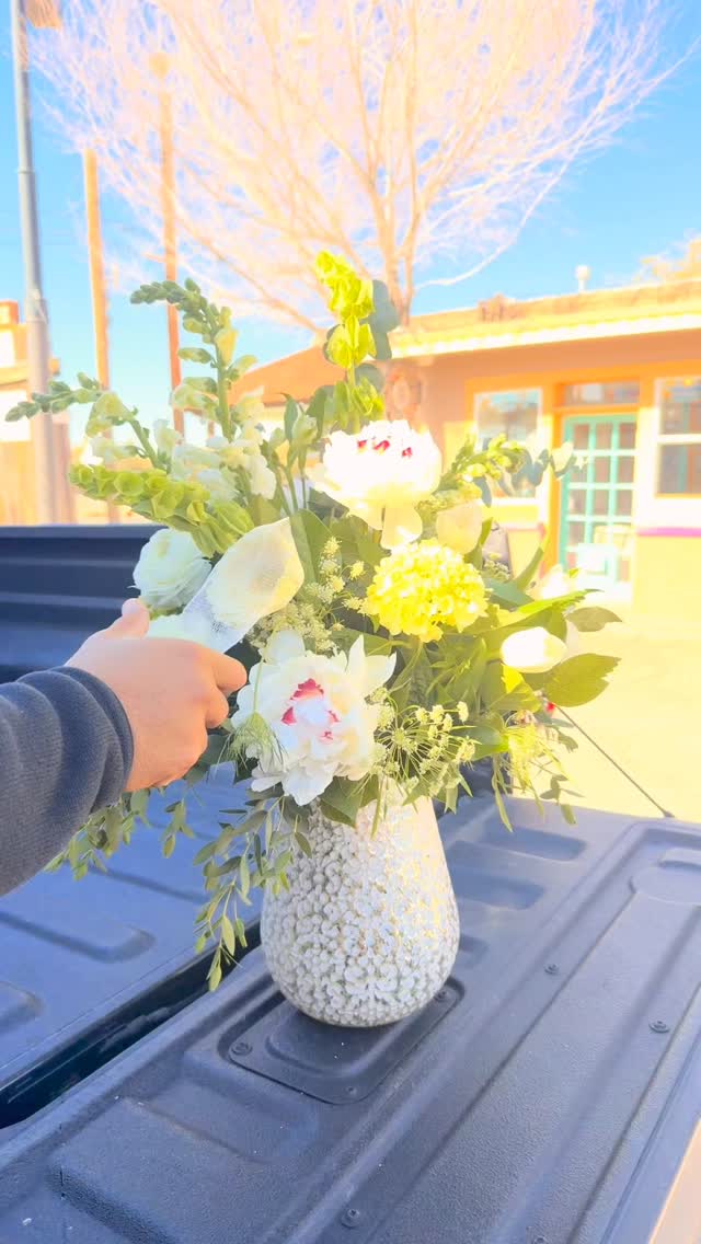 Fluffy white peonies stealing the whole show 🤍✨ #adoberosecustomflorist #flowers #elpaso #florist #eptx