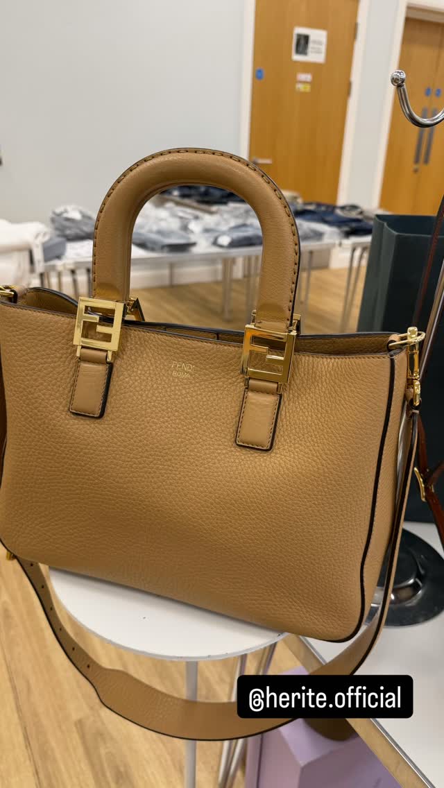 Such an incredible selection here today with @herite.official every brand you can think of it’s here for men and women come down before 3pm 💋 buy preloved