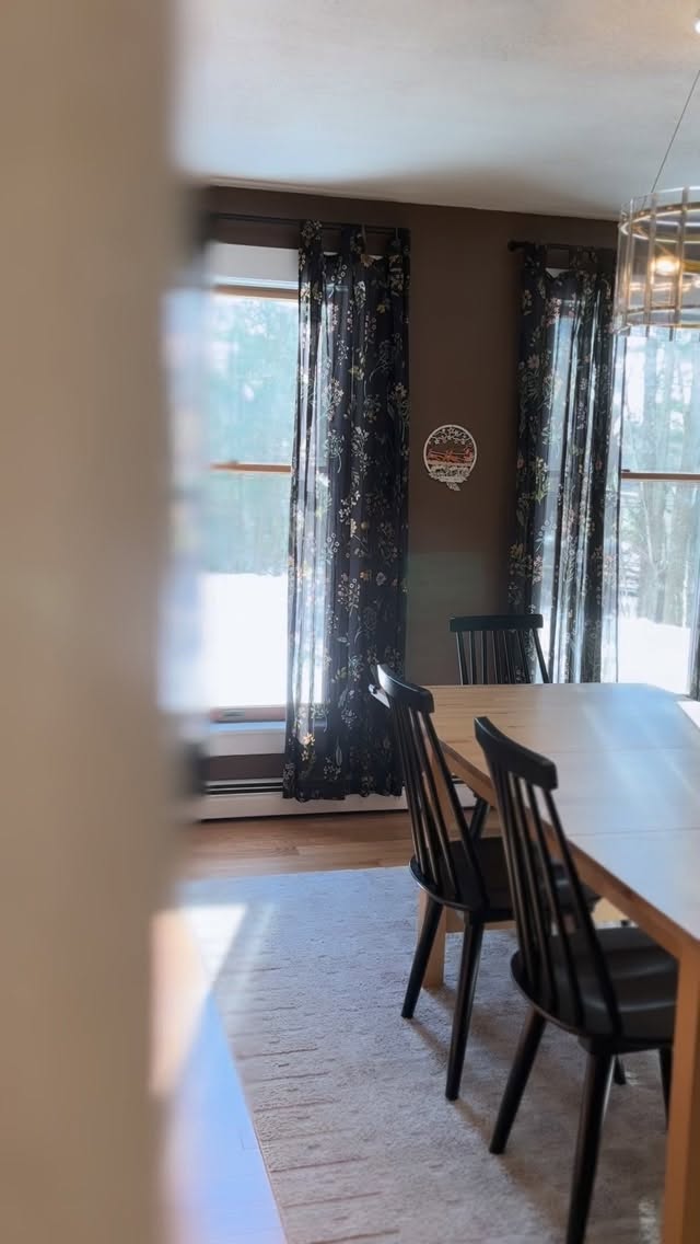 A little touch of Christmas here and there makes me happy. We moved here in July and I couldn’t wait to see this house at Christmas time & our snowy woods. 🎄
What view would you like to see next?
#interiordecorators #maximalisminterior #diningroomdesign #interiordesignersofinstagram #moodyinteriors #christmasiscoming🎄 #christmasdécor #ourarticle #interiorhome #bhg #magnolianetwork #apartmentherapy