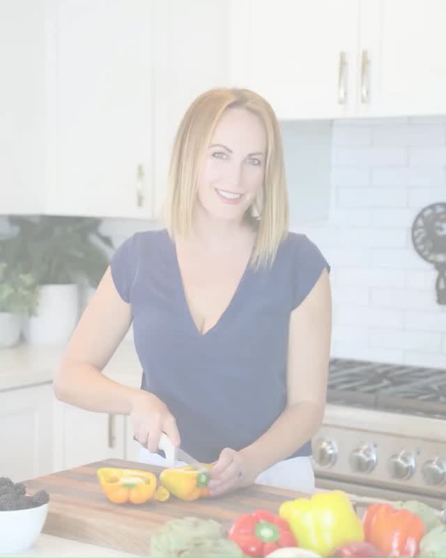 Hey ladies! 🌟 Let's talk CLEAN vs BALANCED eating – especially when we're navigating perimenopause, GLP-1s, and those wild cravings that pop up out of nowhere! 😩
BALANCED eating is a GAME-CHANGER! It's about fueling your body with high-protein, high fiber goodness while still enjoying the foods you love in moderation. A little dark chocolate? Yes please! Some whole grains for energy? Absolutely!
Why balanced wins:
✨ Keeps cravings in check WITHOUT feeling deprived
✨ Supports muscle mass & metabolism (crucial on/off GLP-1s!)
✨ Fits into real life – family dinners, date nights, no stress ✨ Long-term success for that strong, vibrant body we deserve
Balance is where the magic happens – sustainable, joyful, and SO effective for weight goals and feeling amazing through menopause!
Who's ready to ditch perfection and embrace balance with me? Drop a 🔥 if you're team balanced!
#PerimenopauseNutrition #GLP1Journey #BalancedEating #MenopauseWeightLoss #HighProteinLife #SustainableHabits