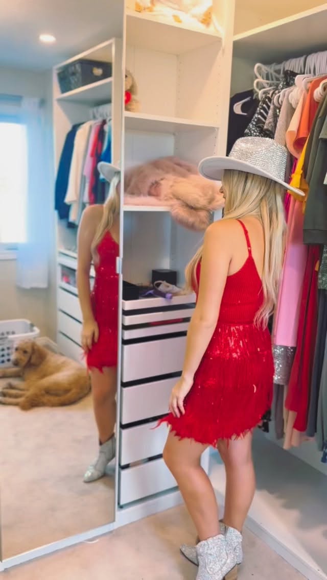 Holiday show fit check âš help me pick!đ