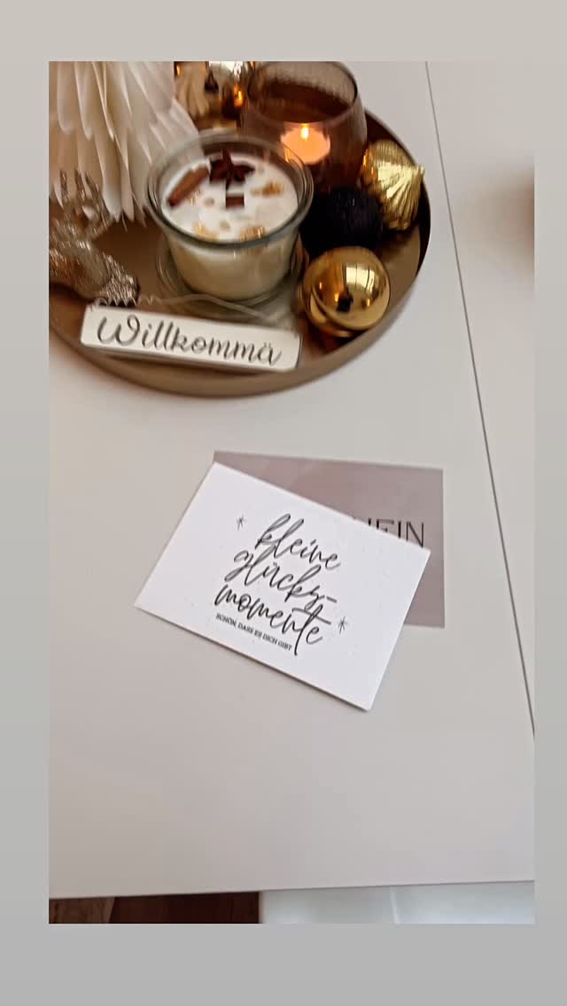 Verschenke dieses Weihnachten gemeinsame Zeit.
Ein Gutschein für mein Atelier ist mehr als ein Geschenk – es ist ein Moment zum Kreativsein, Funkeln und Zusammensein.
Ob für deine Liebsten, für gemeinsame Erlebnisse oder als liebevolle Wichtelidee – ein Gutschein passt immer.
Du kannst ihn direkt auf meiner Homepage bestellen oder per DM bei mir anfragen.
Mach dieses Weihnachten ein bisschen glitzernder. ✨
#weihnachtsgeschenkidee
#gutscheinideen
#gemeinsamezeit
#atelierliebe
#kreativgeschenk
#schmuckliebe
#geschenkefürsie