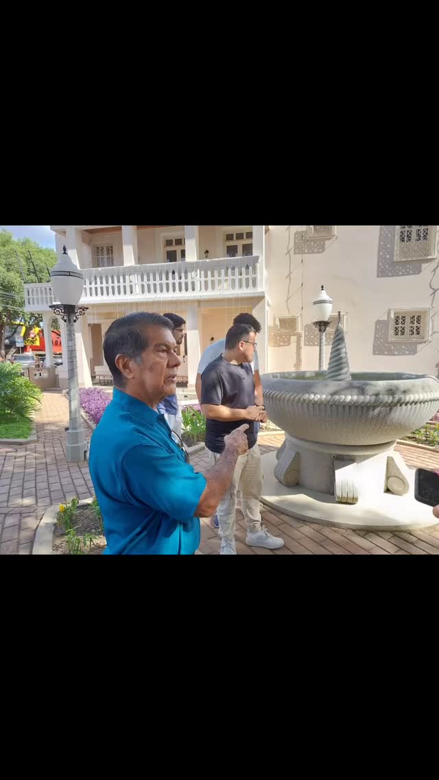 Academia Roraimense de Letras. Visita de estudantes do curso de Arquitetura da UFRR. Outros olhares ao prédio e jardim histórico e cultural.