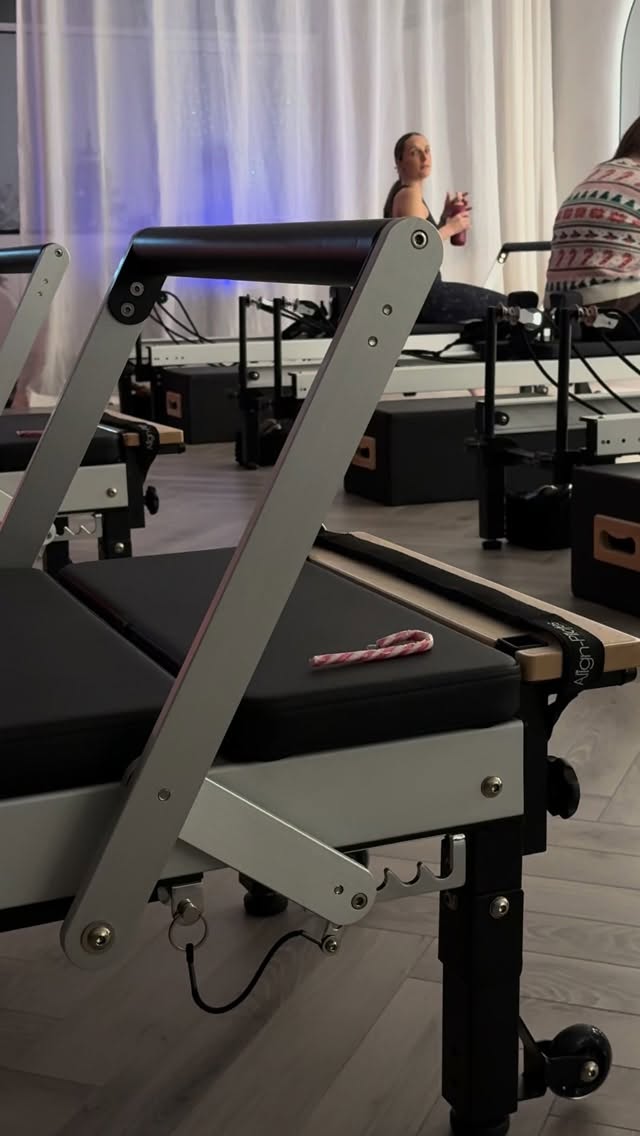 If the Grinch did Pilates 🎄✨
A peek into our festive flow. Back again Friday 20th 💚