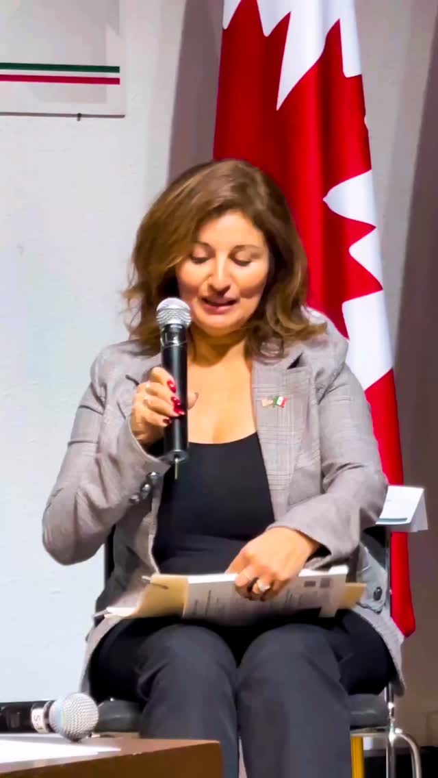 “Puertas de Papel nació para abrir conversaciones que humanizan al migrante. Hablar de nuestra jornada, de nuestras causas y de nuestra vida también es sanar. Gracias por escuchar estas historias que todavía necesitan ser contadas.”
SelenePartida.com
#puertasdepapel #PaperDoors #booknow https://amzn.to/4iT6SMK