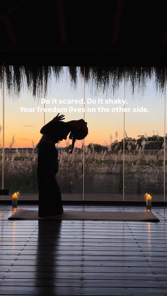 Part III -
Growth is a conscious choice, one we have to make again and again, especially in moments of transition.
I’ve been questions myself about our relationship with pain and discomfort. Something I shared in class this week and as it resonated so much, I felt like sharing it here too.
Truths I’ve learned through yoga, breathwork & life itself:
1) *The pain you feel is often the doorway to the freedom you’re craving.*
2) *Healing accelerates the moment you stop running from what scares you.*
Every new skill, every layer of healing, every evolution asks us to meet pain… it’s inevitable, not to suffer, but to transform.
In every backbend I practice, I’m reminded: we don’t rise in spite of the discomfort, we rise through it!
May we keep choosing expansion over fear.
So take this as your sign:
Do it even if you feel the fear.
Do it even if it shakes you.
Run into the storm.
Breathe through the discomfort.
Because on the other side, there is so much peace, clarity and liberation.
(Yes… I’m ready for this new cycle. Ready to ride the horse of 2026.)
Besito 🫂