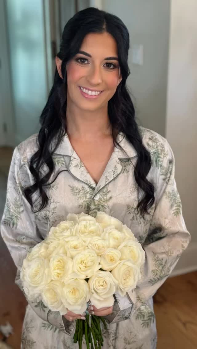 Congratulations to Mr. & Mrs. Lylesπ₯ Every centerpiece was fresh flowers and we LOVED it! Thank you for letting us be apart of your special day!π₯°π€
*Venue- @mardigrashallhouma *Flower wall-lagniappe parties *Stage boxes, dance floor, linens, & furniture - @exploreelement *wedding cake - @taylor_made_cakes_ *caterer @531liberty_ *bar service- @rousesmarkets *photography- @whiterabbit_photo