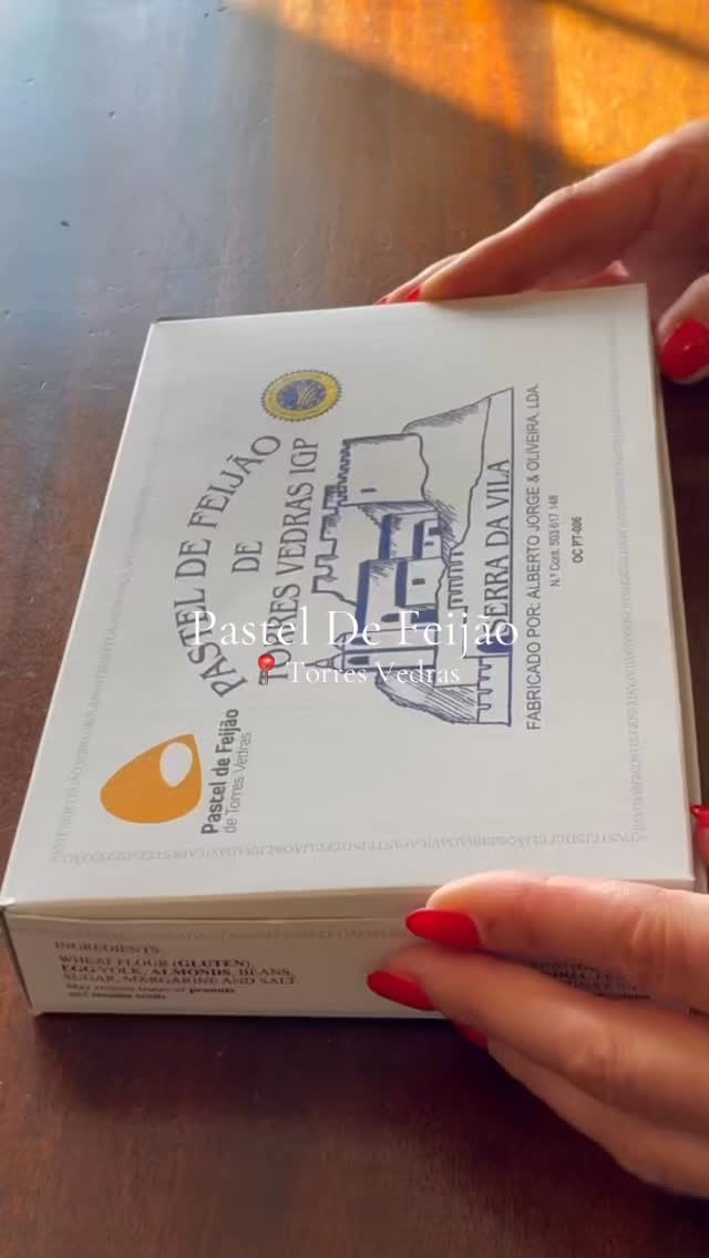 I bet you’ve heard of the pastel de nata, but have you heard of the pastel de feijão? Centuries-old with a geographical seal of protection, the most famous are from Torres Vedras. Made with almond, egg, sugar and white beans (yes beans; hence feijão), it’s a testament to the zero waste in Portuguese cuisine, and reinforces the use of legumes in many recipes. Put our Torres Vedras experience on your 2026 travel list, and we’ll make sure you taste the best.
#portugal #pasteldefeijão #portuguesepastries