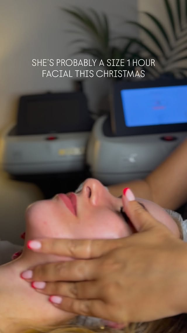 If you aren’t sure which facial is suitable … gift cards available on our website - link in bio.
#cheltenham #salon #cheltenhambeauty #beauty #gloucestershire #beautysalon #bathroadcheltenham #skincare #beautyinthecotswolds #facial