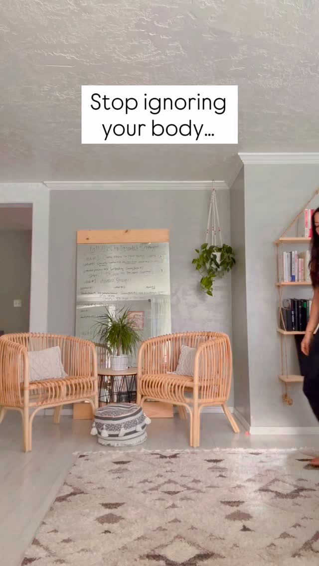 Stop ignoring your body. Start moving in ways that feel good and remind you how strong you really are.
No perfect workout. No pressure. Just you showing up for yourself… and I’ll guide you the rest of the way. 💛