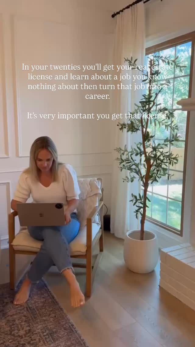 It's v v important. 🥹
Hi! I’m Jenna Stewart, a licensed KC realtor helping people buy and sell homes since 2020. If you or someone you know would like to chat about the home buying or selling process, send me a DM. I’d love to chat!
#JennasRealEstateKC #RealtorLife #KansasCityRealEstate