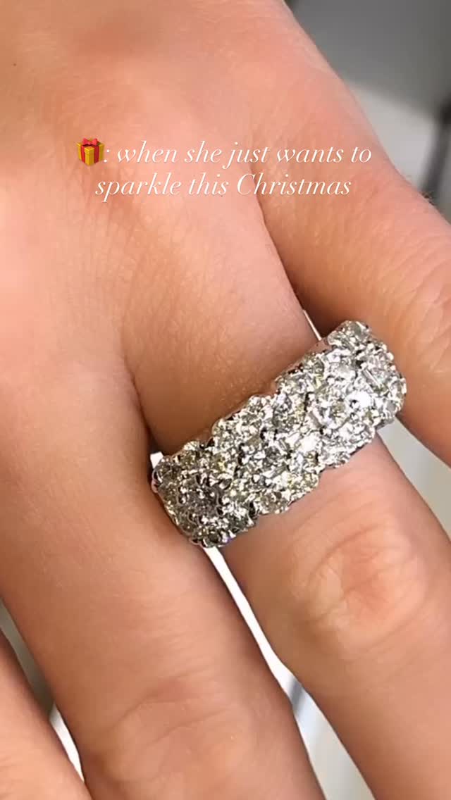 ✨Our entire inventory is up to 50% off. Once a year only, at Christmas time. Don’t miss out on the sparkle & savings. ✨
#southsurreyjeweller #nataliajewellers #bycoreyg #customjewelry #southsurreybc #yvr #whiterockjeweller #vancouverdiamonds