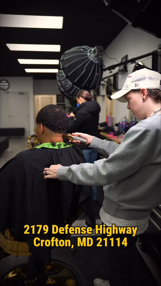 You found this post for a reason! We are conveniently located next to Rita’s in Crofton. Our books are open for all your holiday hair needs! Come stop by or give us a call @ 410-721-2928 🔥🙌🏼