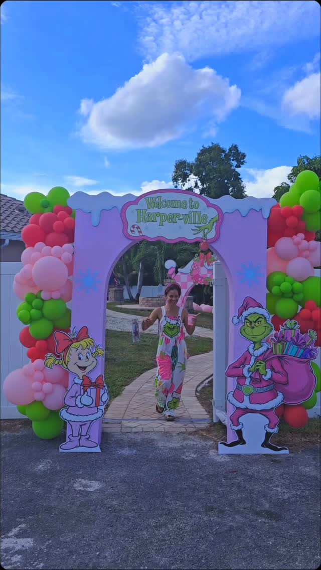 Welcome to Harperville — where design meets pure imagination. ✨💚
We don’t just decorate… we create experiences that pull you into the magic. Step inside and watch the fun unfold as Harper’s world comes to life in the most unforgettable way. Happy Birthday Harper, you sure are a sweet one!!
This event was so magical we had to drop a Part 2.
Stay tuned… the best moments are still loading. 💫🎀
Dream Team @kings_of_kustomz and @bombas_events
@allaroundfunofficial, @craftymediallc, @goldenhour_mb
#Harperville #KingsOfKustom #EventMagic #GrinchTheme #KidsParties #CreativeDesign #EventInspiration #PartyPerfection #BehindTheScenes #SouthFloridaEvents