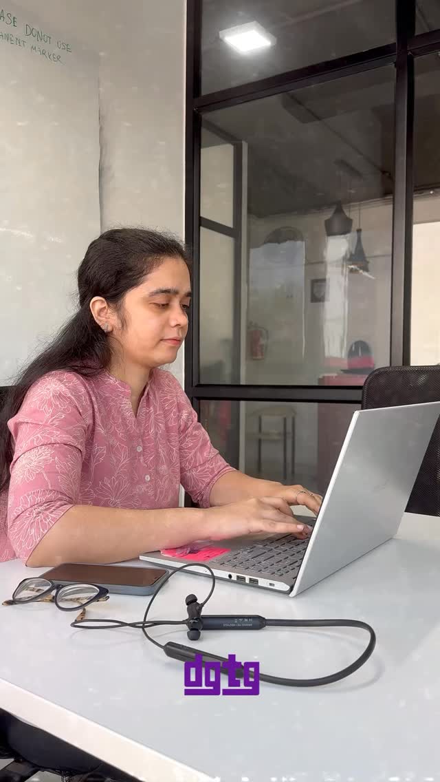 Jitni salary uske opposite workload 😂😂😂😂
#funny #office #officespace #corporatelife