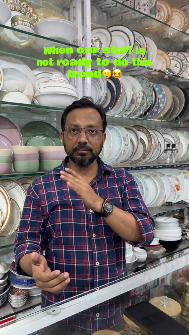 When our staff is not ready to do this trend 😭😂
But we still tried… Krishna Crockery style!
Wholesale + Retail | Crawford Market | DM to order 🤍
#krishnacrockery #crawfordmarket #mumbaishopping #smallbusinessreels
#staffreels #funnyreelsindia #reelsindia #shopkeeperlife
#crockeryshop #behindthescenes #relatablereels #trendreels
#wholesaleandretail #mumbaistores #reelitfeelit #indianreels